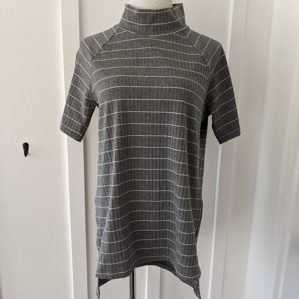 Doe & Rae cable knit mock neck top